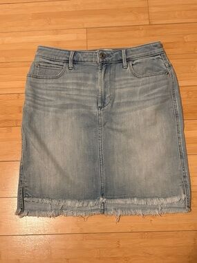 Abercrombie Denim Blue Frayed Hem Skirt Size 28